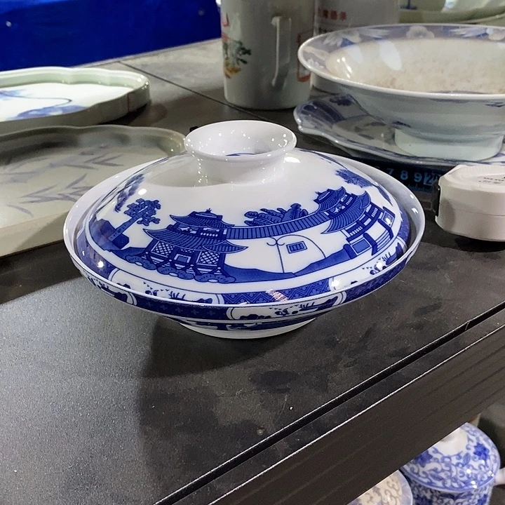 摆件景德镇瓷器研究开发基地副总经理等