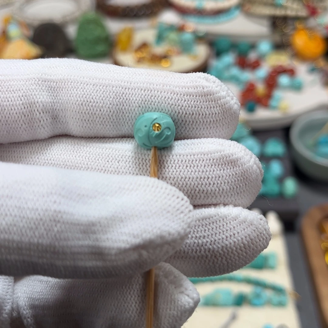 绿松石未镶嵌雕刻件博古珠