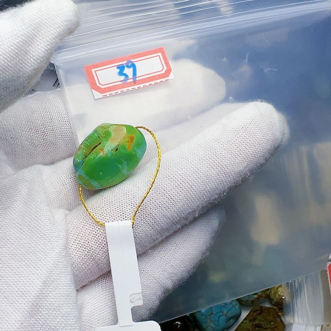 绿松石珠宝奇石未镶嵌