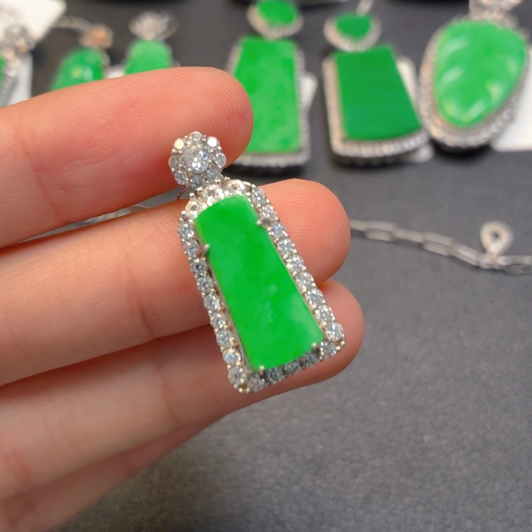 翡翠银S925镶嵌颈饰