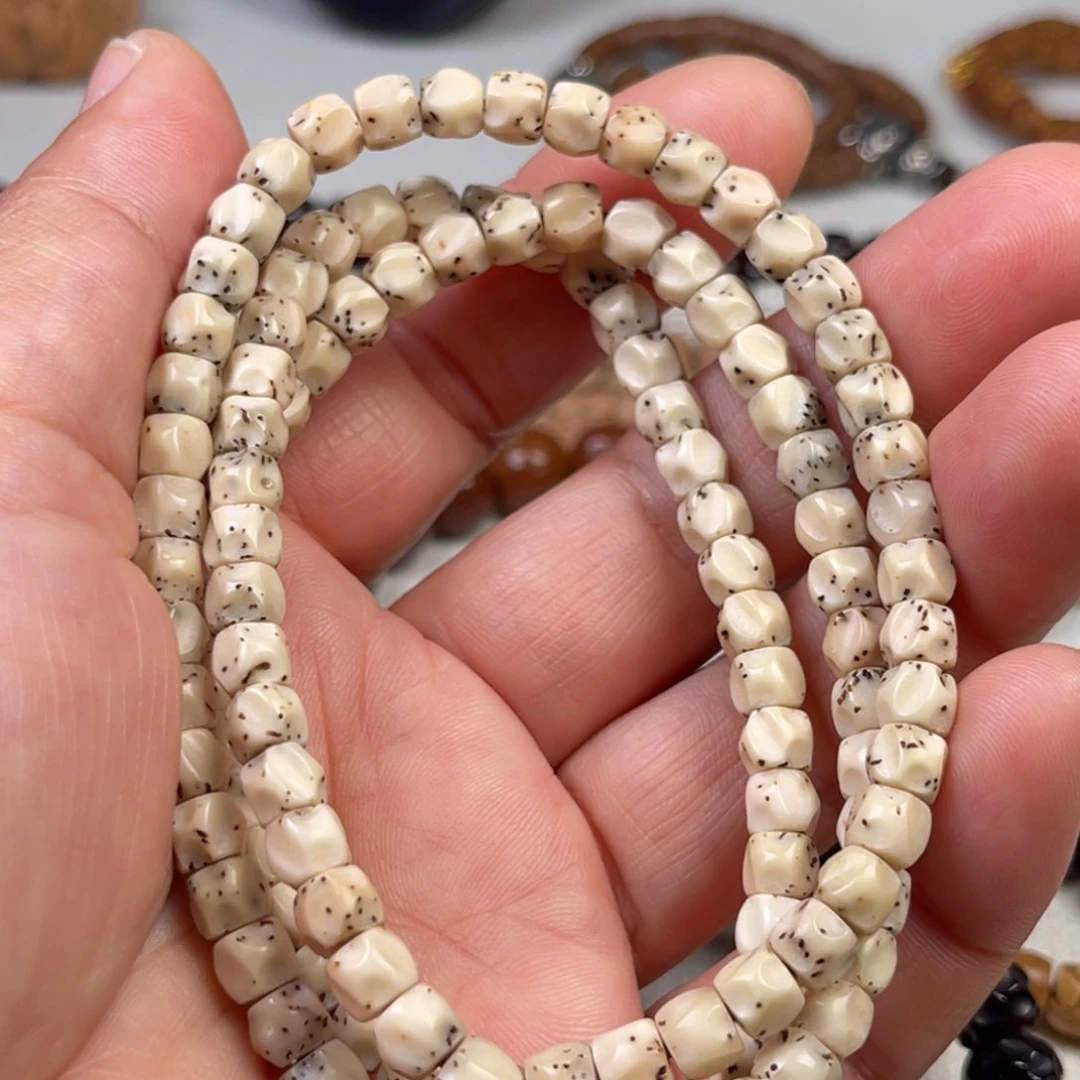 星月菩提吊坠?****345556677788889999