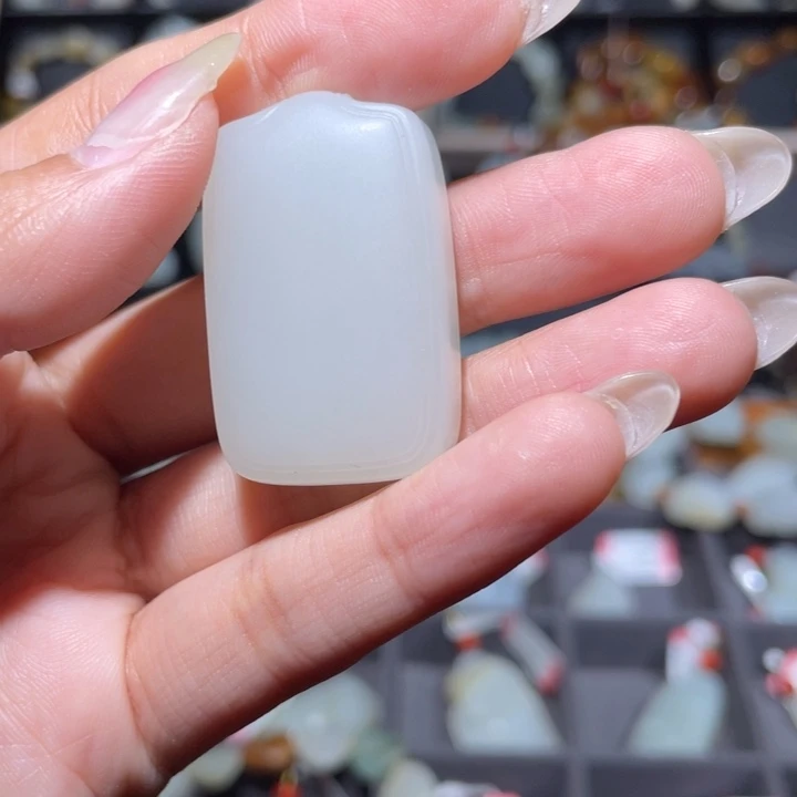 一***忆和田玉未镶嵌手链