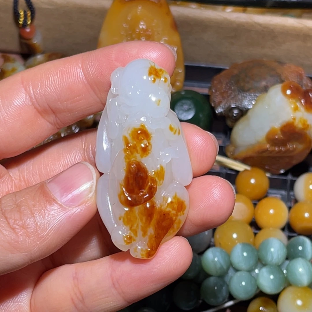 和田玉未镶嵌车挂