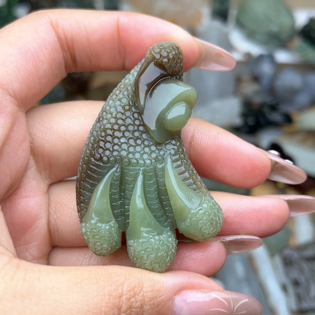 和田玉颈饰未镶嵌鱼*