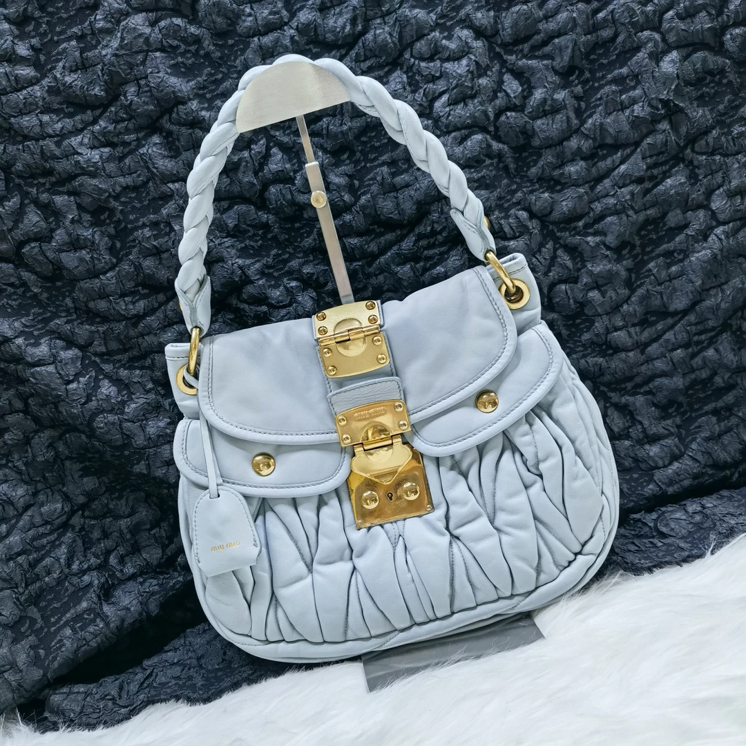 95新 MIU MIU/缪缪 缪缪baby蓝中号元宝单肩包