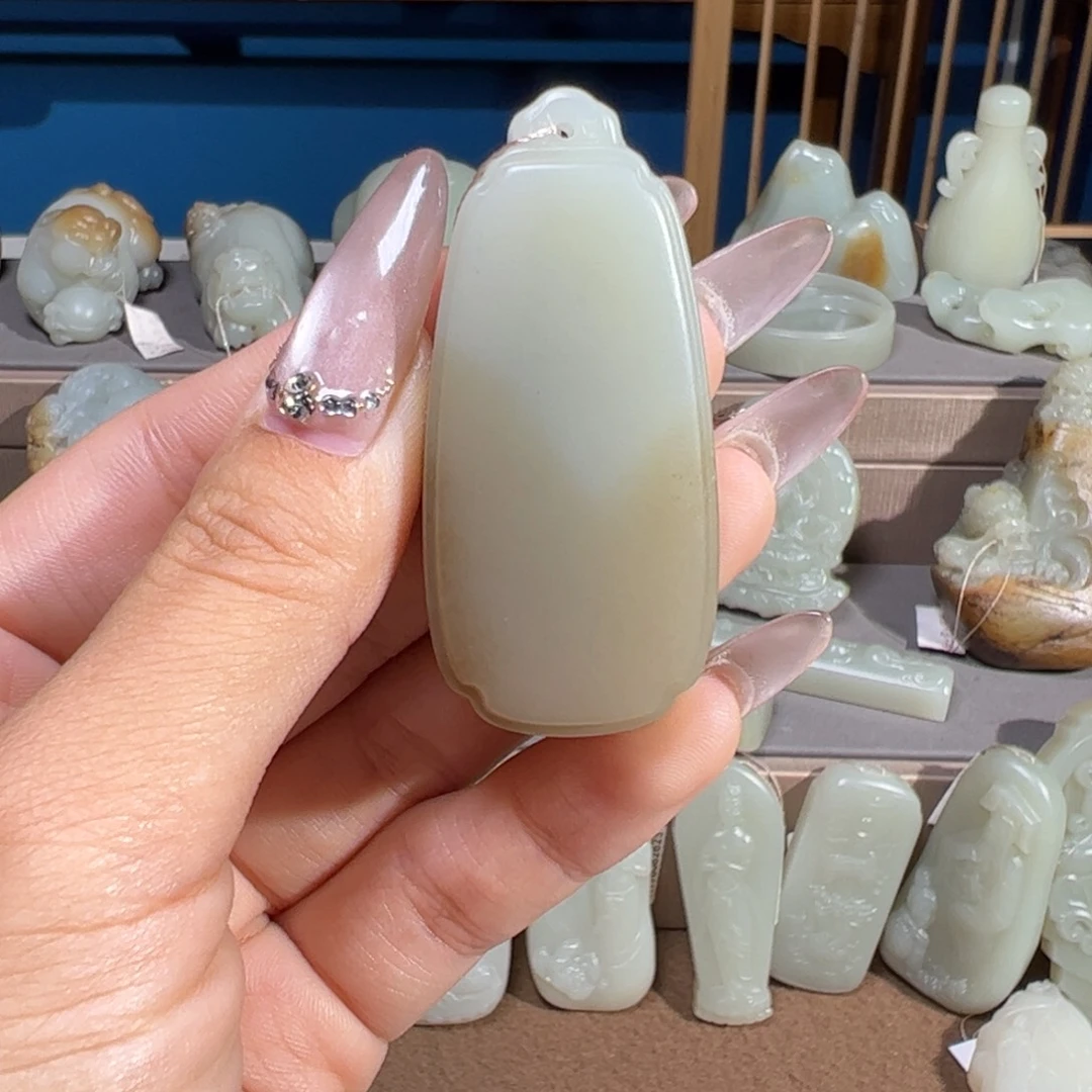 风***过和田玉（糖玉）未镶嵌颈饰