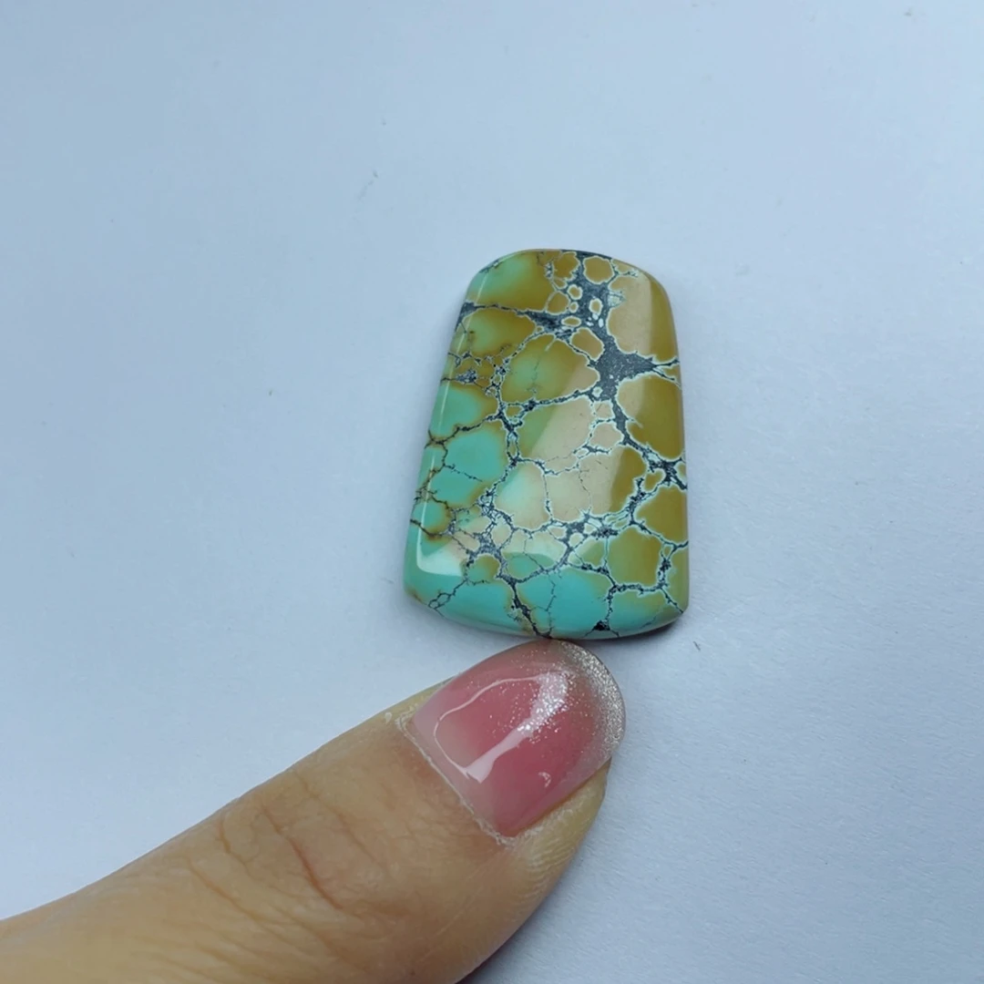 绿松石颈饰未镶嵌
