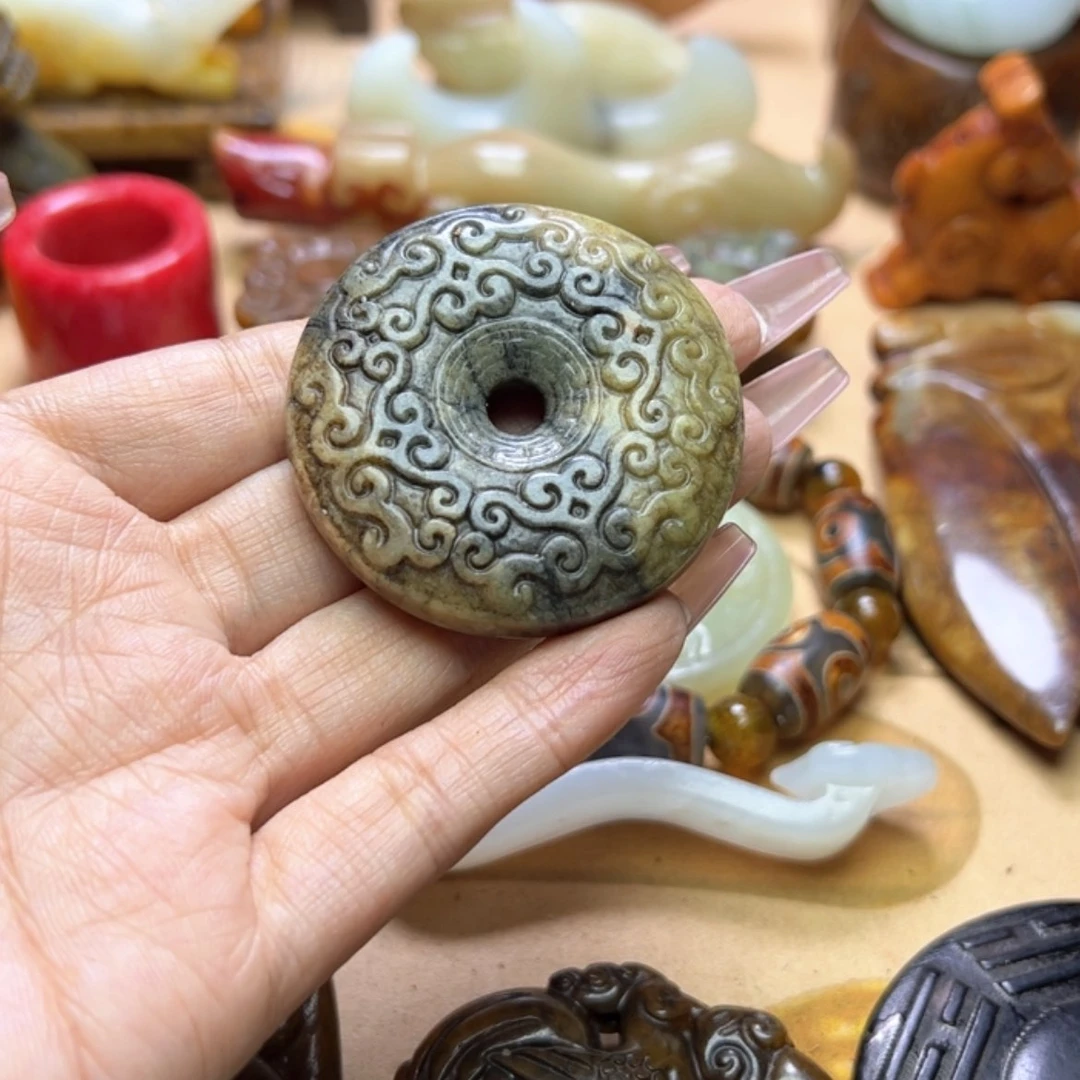 【闪购商品】蛇纹石玉颈饰未镶嵌