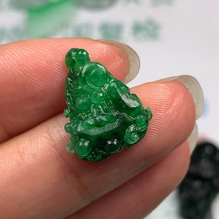 用***1定制翡翠未镶嵌翡翠