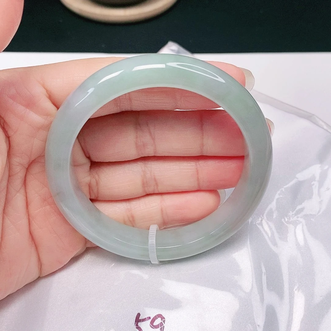 【闪购商品】翡翠手镯未镶嵌正圈