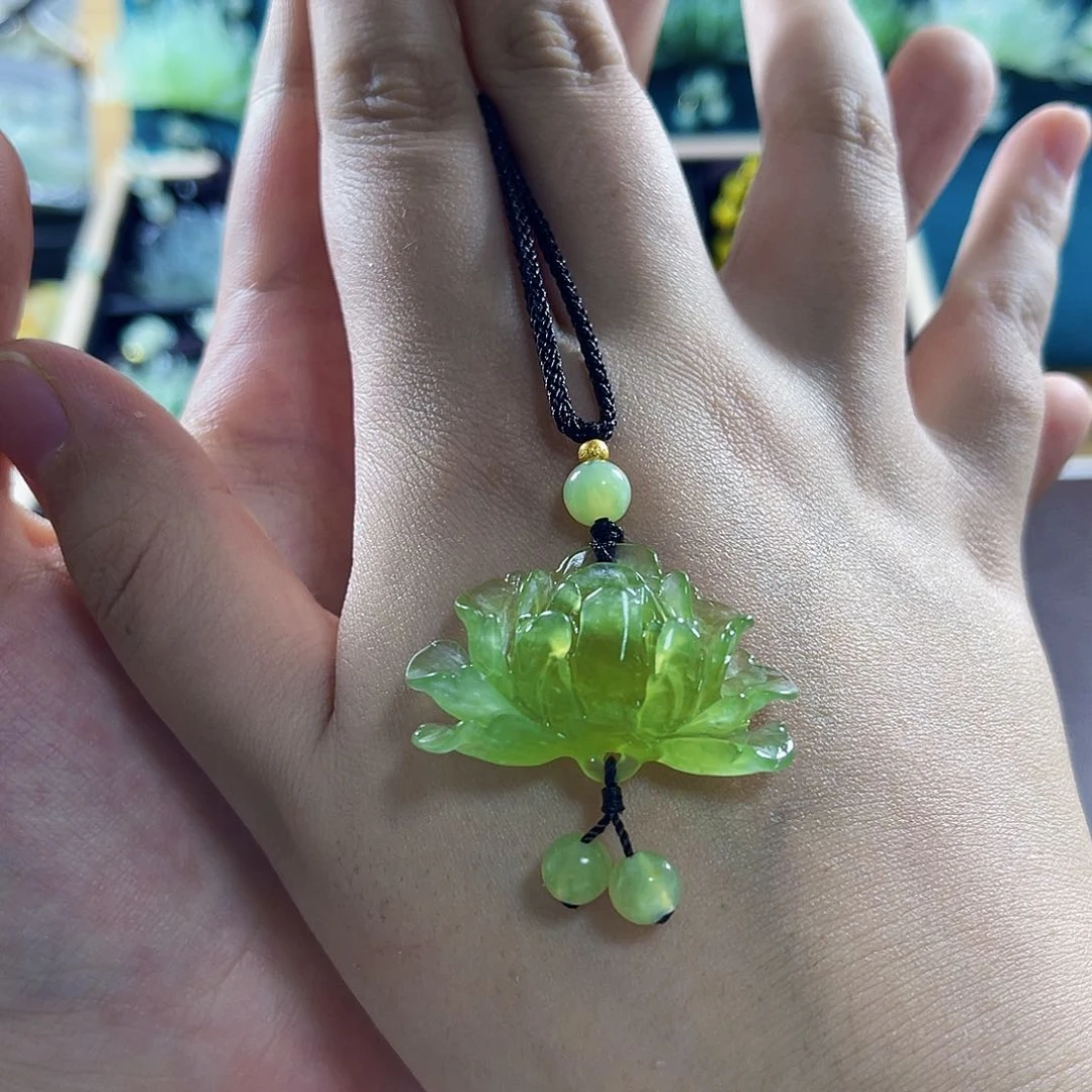 蛇纹石玉颈饰合金¹****