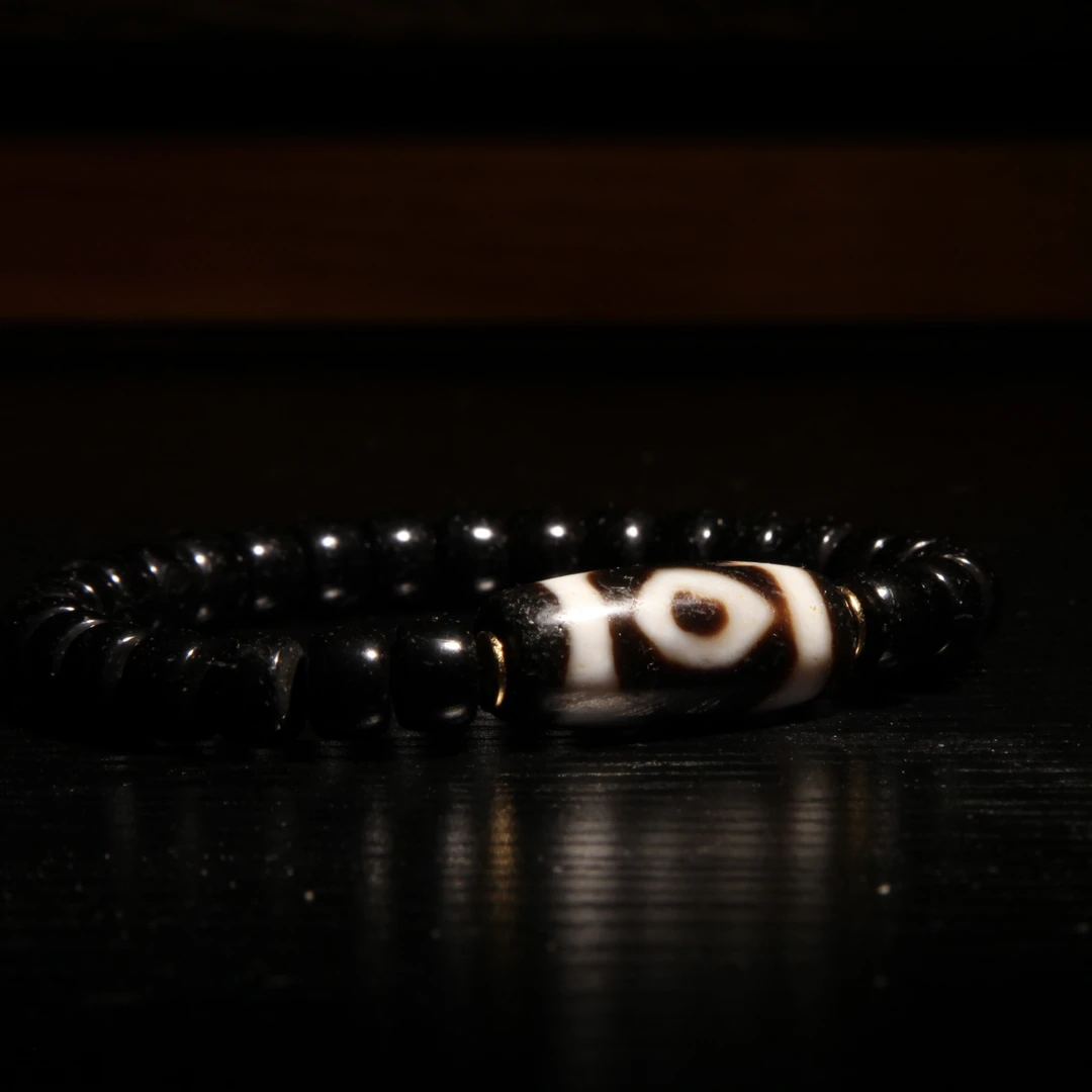 吴老虎牙金刚熊猫两眼天珠手串台一代台珠仿纯工艺台湾一代老吴