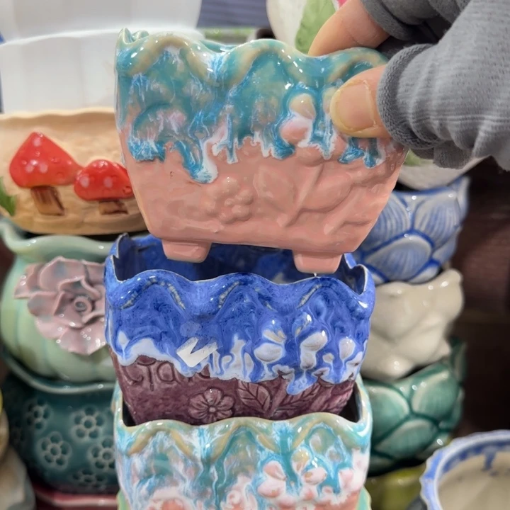 凑9块包邮，有孔，陶瓷花盆