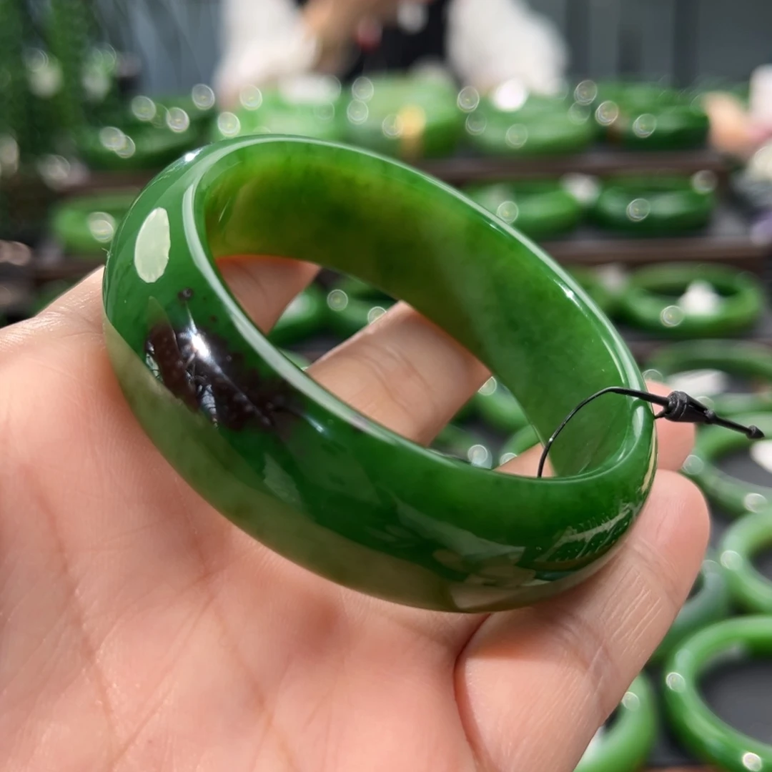 未镶嵌手镯和田玉（碧玉）