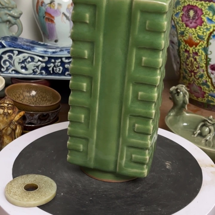 紫砂花瓶瓷器瓷器