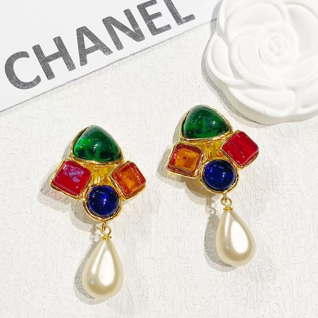 95新 Chanel/香奈儿 中古猫爪琉璃珍珠扫肩耳夹/MJ55025