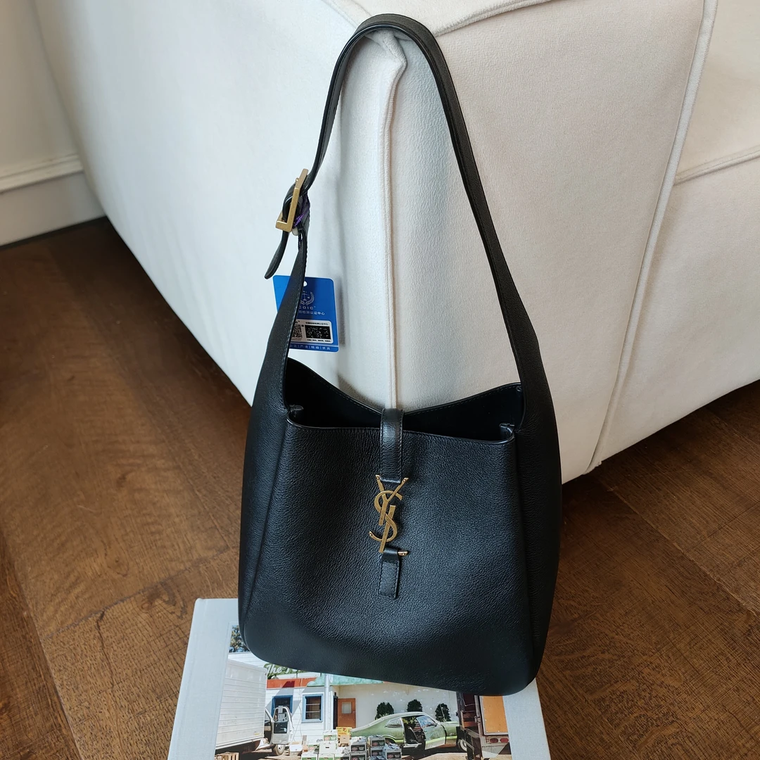 95新 YSL/圣罗兰 黑金牛皮Le5a7小号hobo水桶单肩包 50360