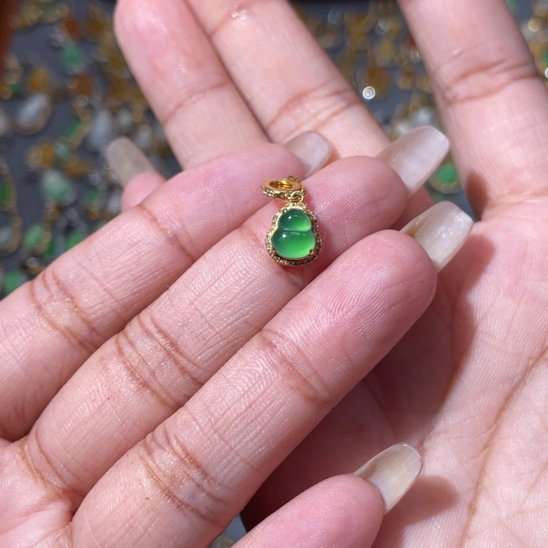 吊坠(不含链)18K金镶嵌翡翠