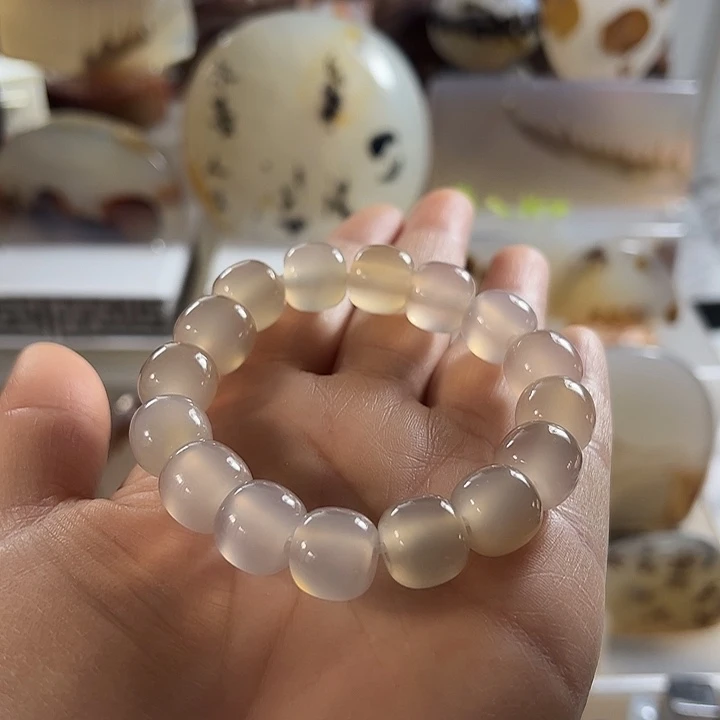 玛瑙/玉髓颈饰未镶嵌