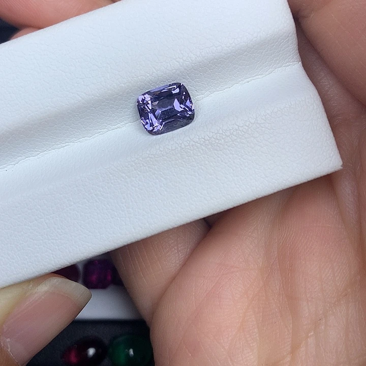 尖晶石裸石1.85ct薰衣草紫尖晶