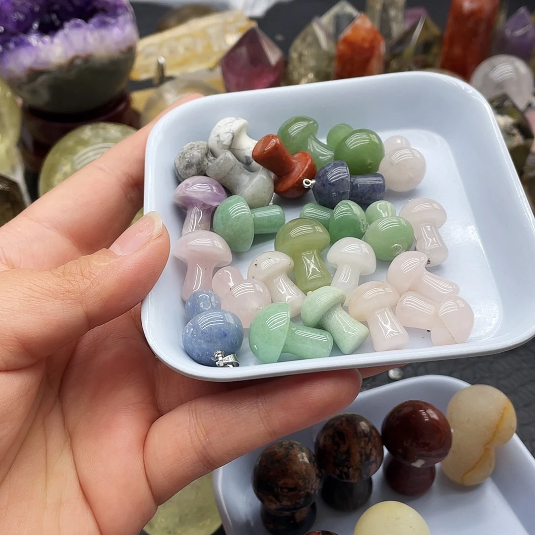 翾***泽水晶未镶嵌珠宝半成品79