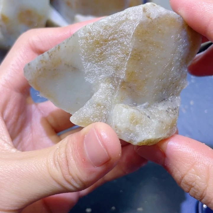 和田玉未镶嵌珠宝半成品