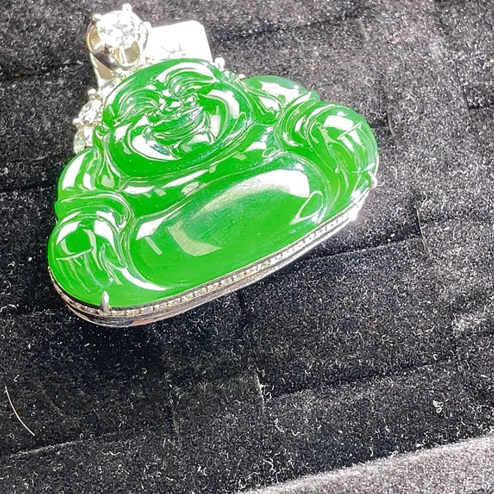 翡翠未镶嵌颈饰08