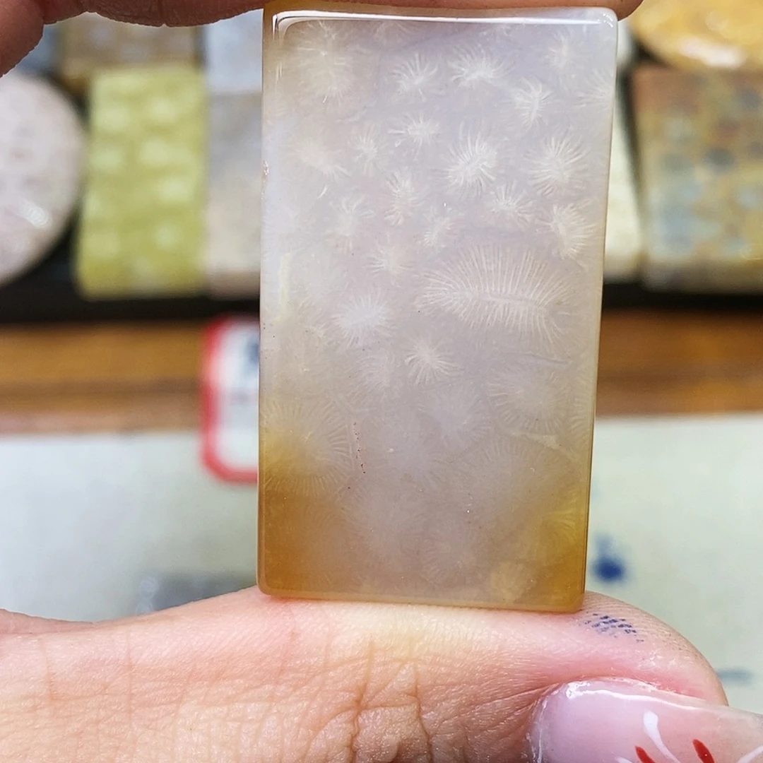 硅化玉颈饰合金搏*