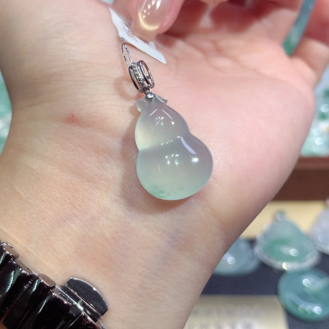 吊坠(不含链)18K金镶嵌翡翠