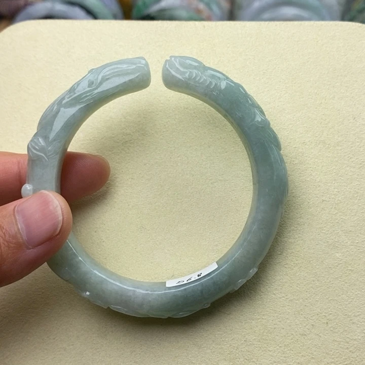 翡翠未镶嵌手镯56.8九尾狐201