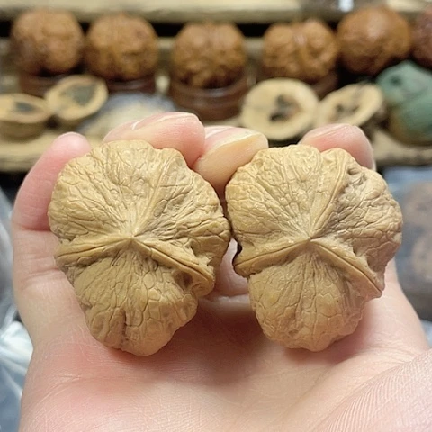 文玩核桃把件碟桩玉璧40