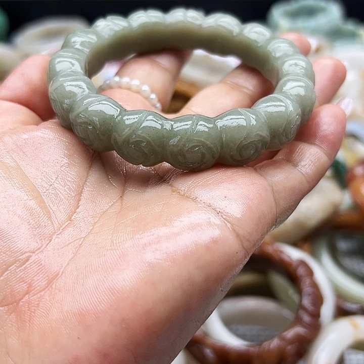 未镶嵌手镯石英岩玉荷**色