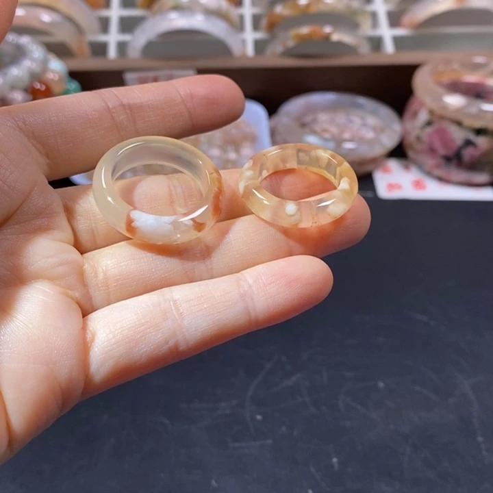 是***啊玛瑙/玉髓未镶嵌戒指