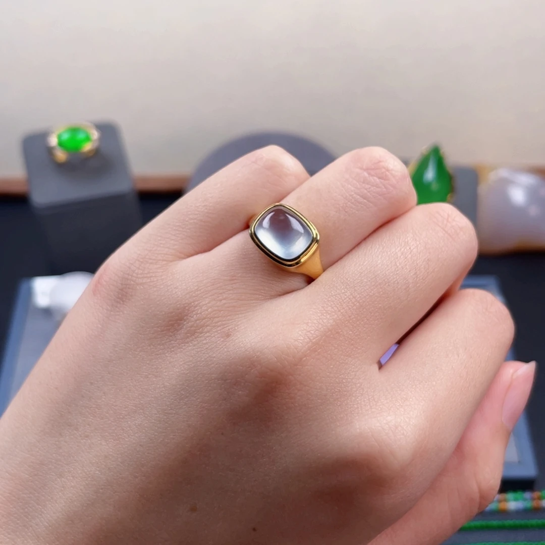 翡翠18K金镶嵌戒指