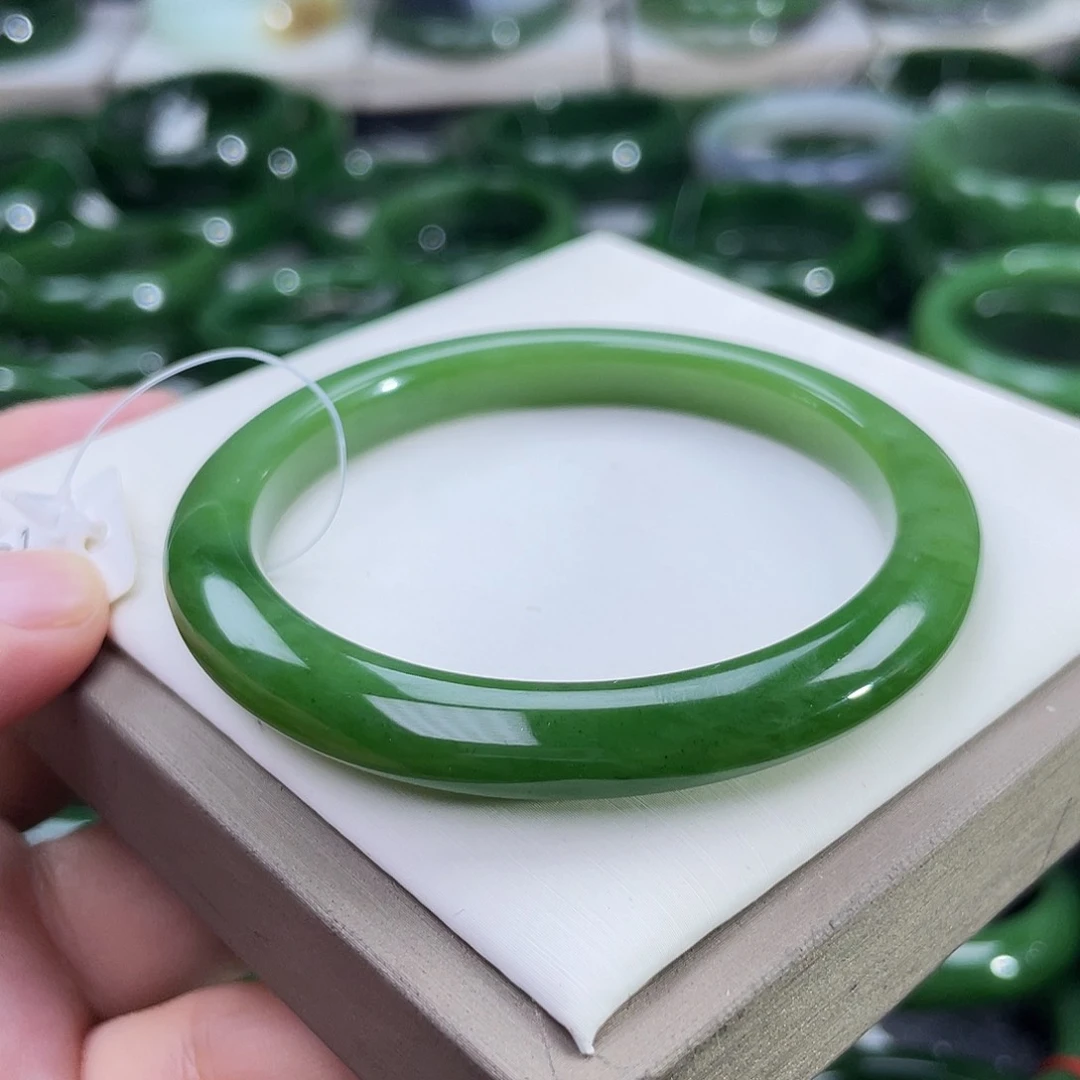 和田玉（碧玉）手镯未镶嵌
