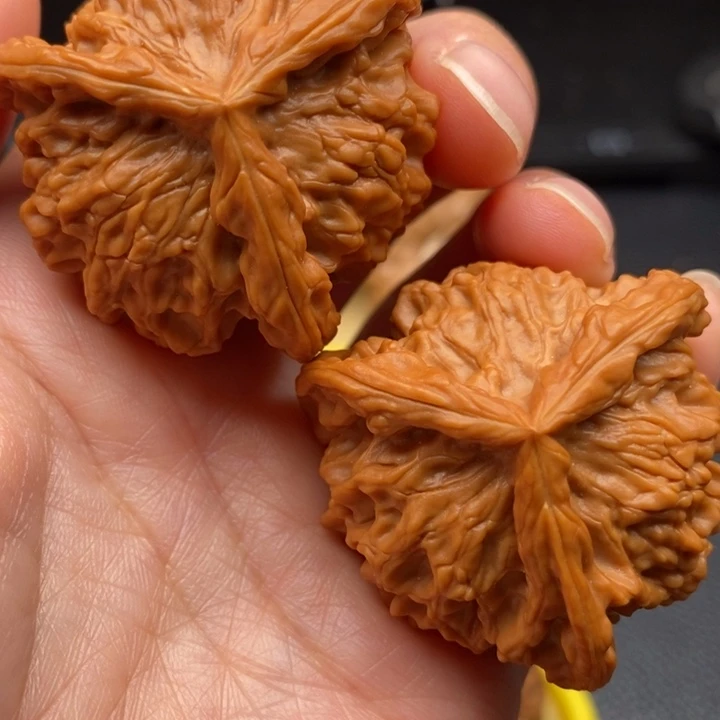 金***牛吊坠文玩核桃盘山三棱41