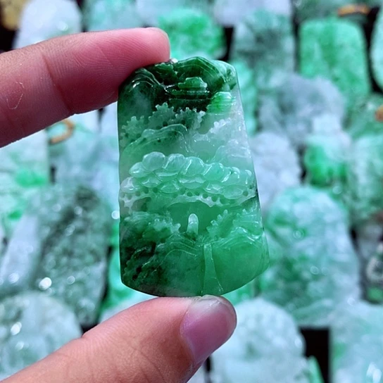 吊坠(不含链)未镶嵌翡翠