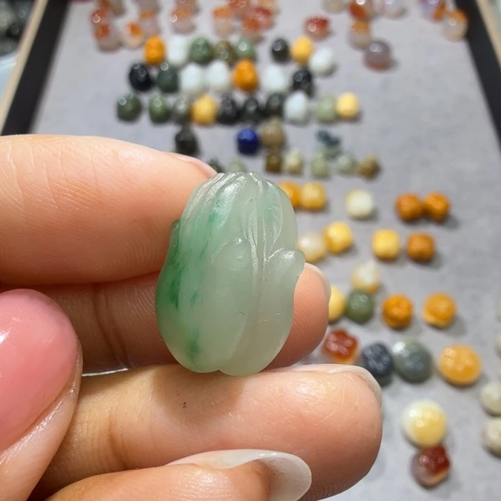 和田玉未镶嵌珠宝奇石