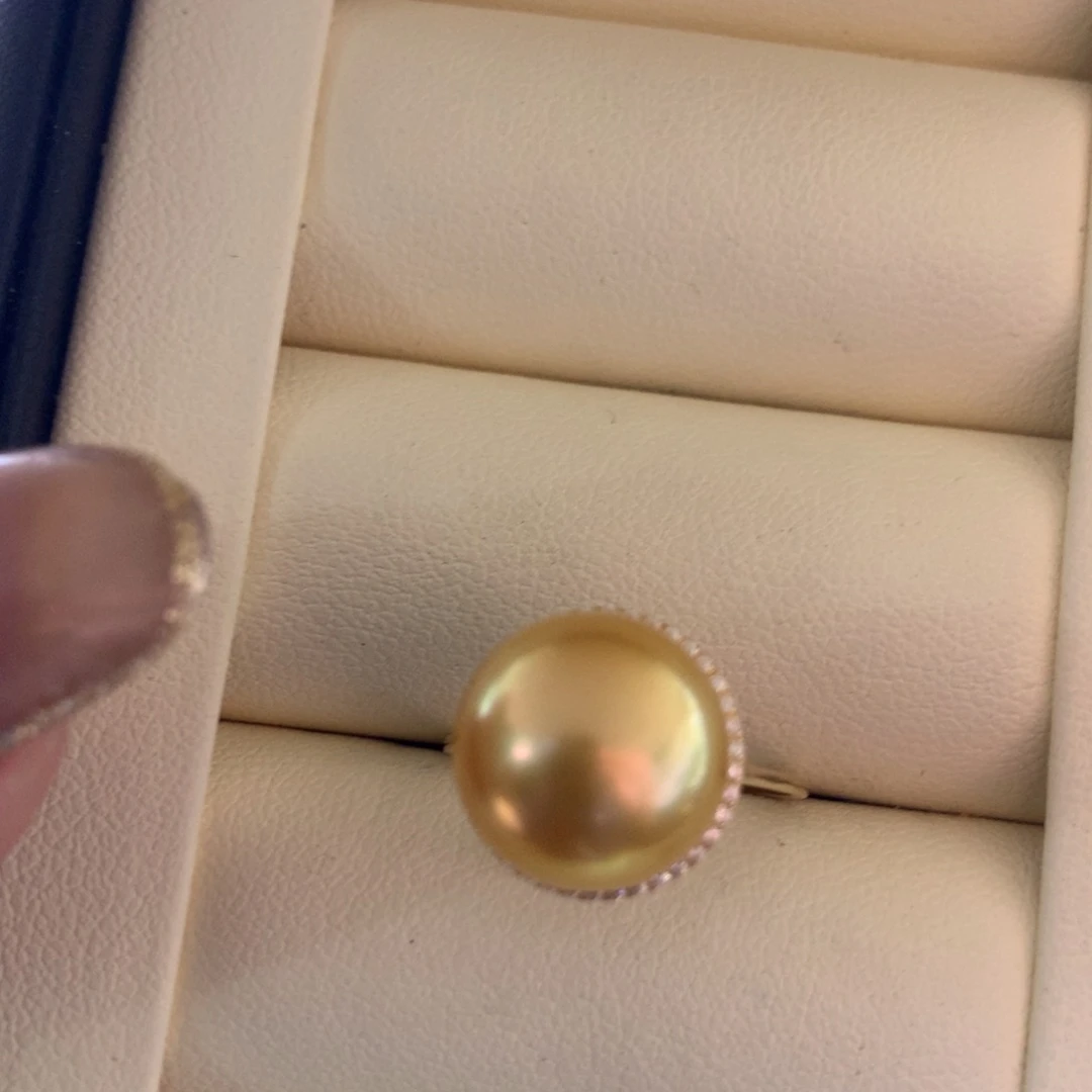 18K金镶嵌海水珍珠戒指