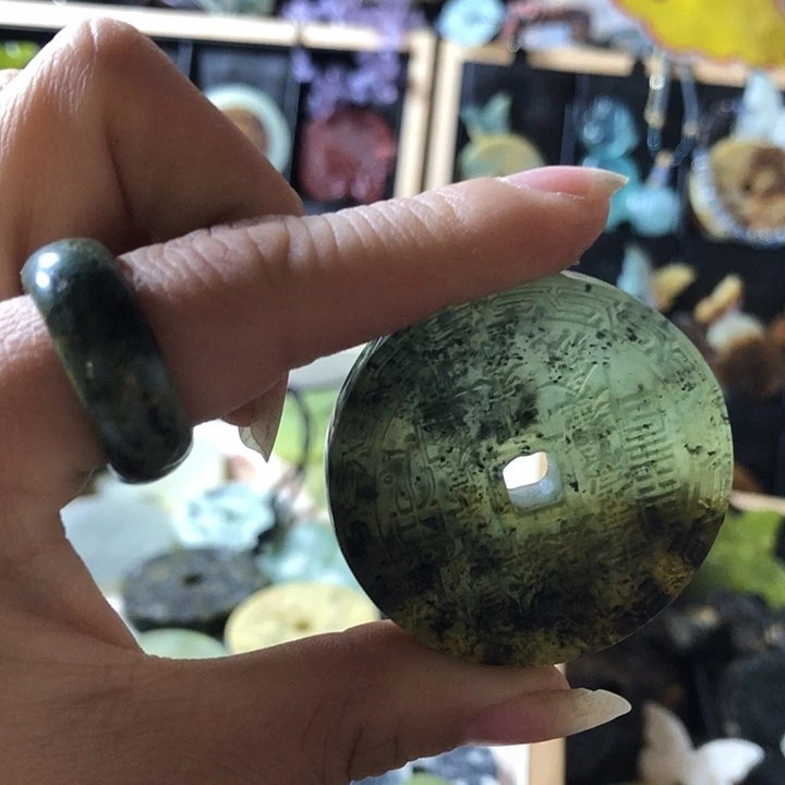 岫玉未镶嵌岫玉挂件