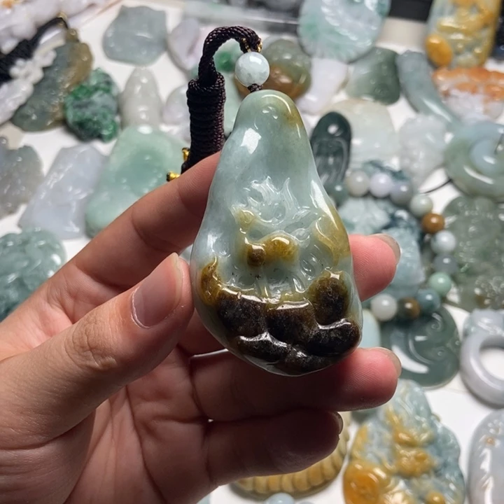 颈饰未镶嵌翡翠小鹿57