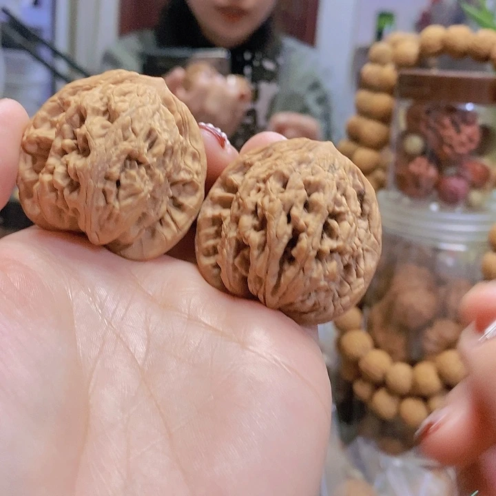 【闪购商品】文玩核桃把件41.5虎头油