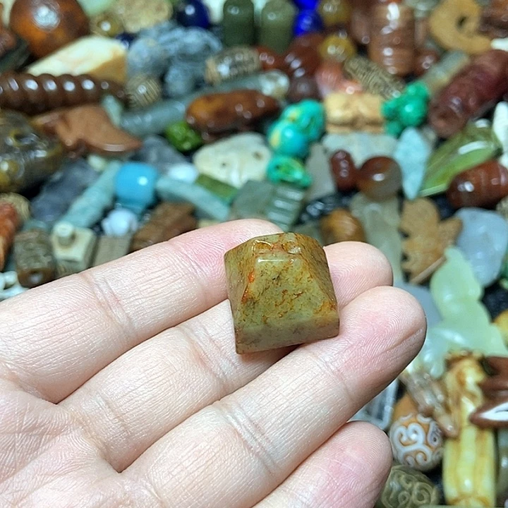和田玉未镶嵌颈饰010
