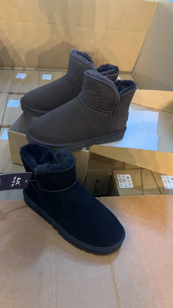 【华小姐】【男士】冬季新款时尚潮流圆头平底加毛雪地棉靴807