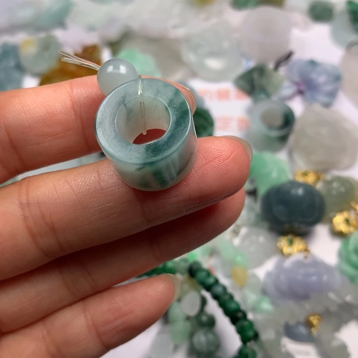 定制翡翠未镶嵌翡翠