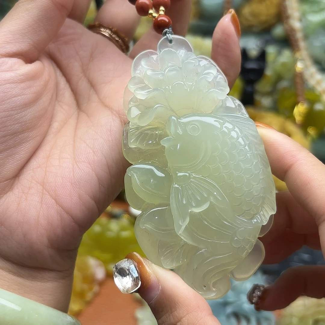 蛇纹石玉未镶嵌吊坠