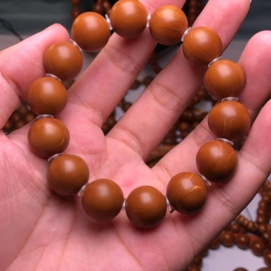 手串橄榄核1.52光珠
