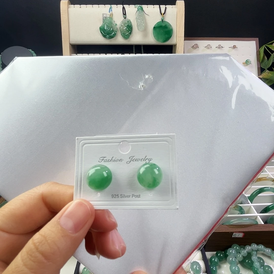 岁***安石英质玉银S925镶嵌耳钉