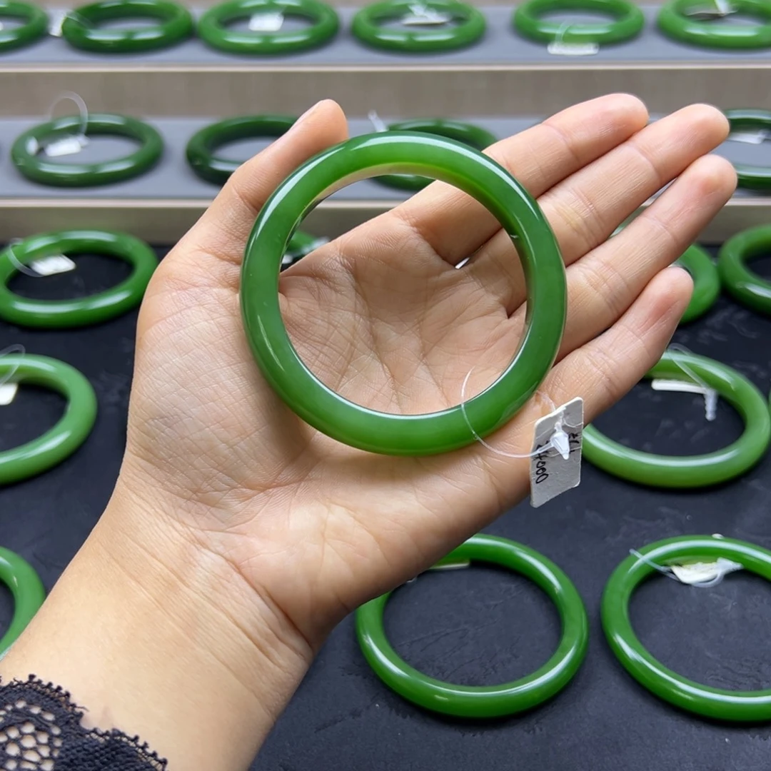 和田玉（碧玉）未镶嵌手镯