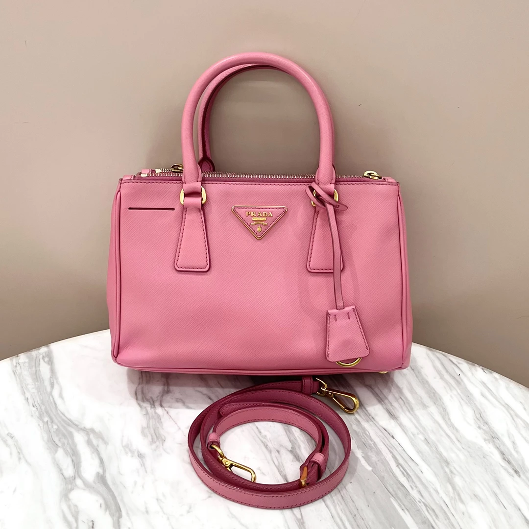 95新 Prada/普拉达 97新 粉色杀手包小号，公价约3w+，尺寸约27*17